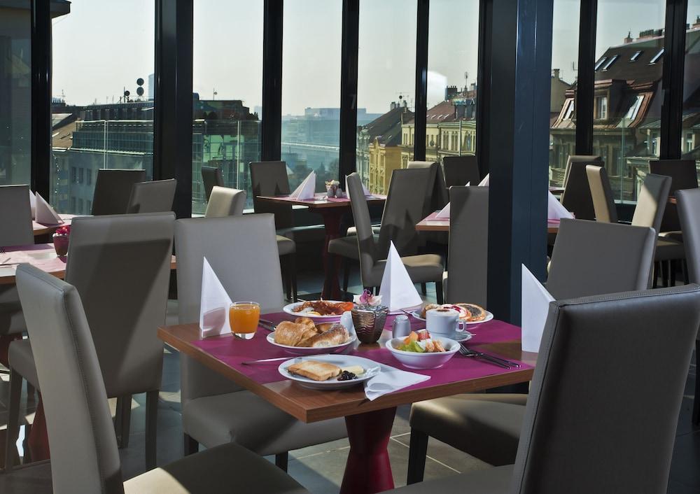 Hotel Galileo Prague Ngoại thất bức ảnh
