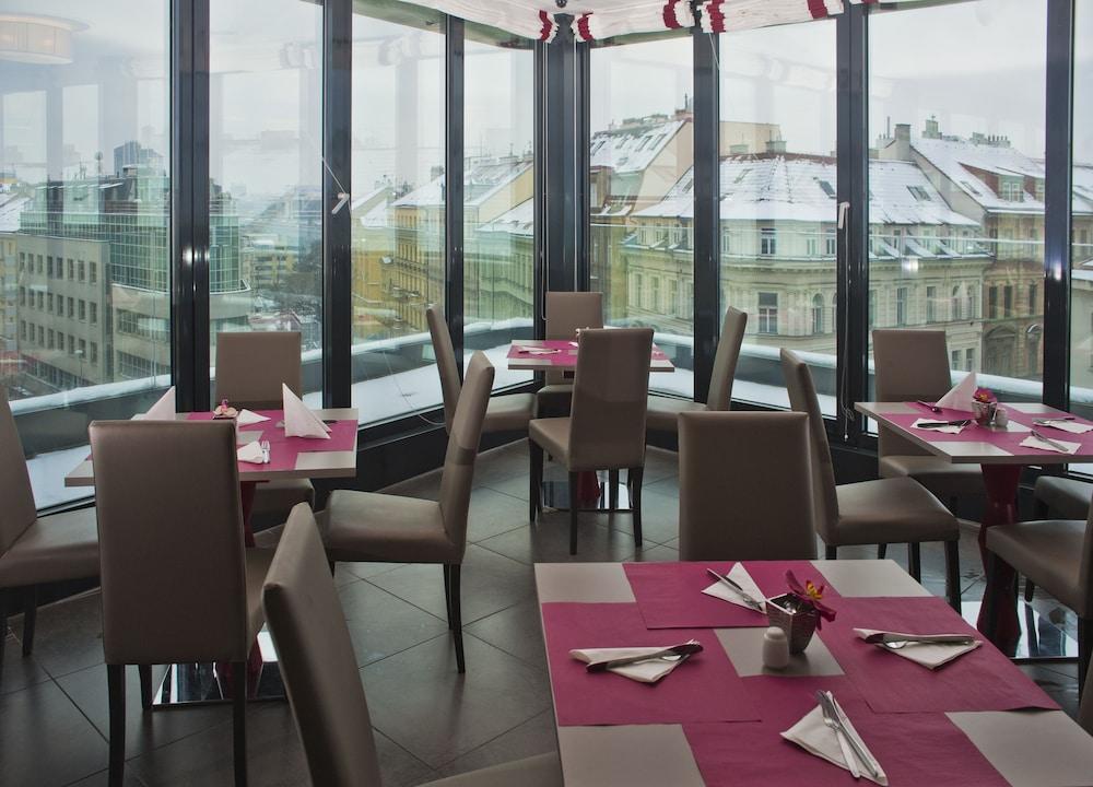 Hotel Galileo Prague Ngoại thất bức ảnh