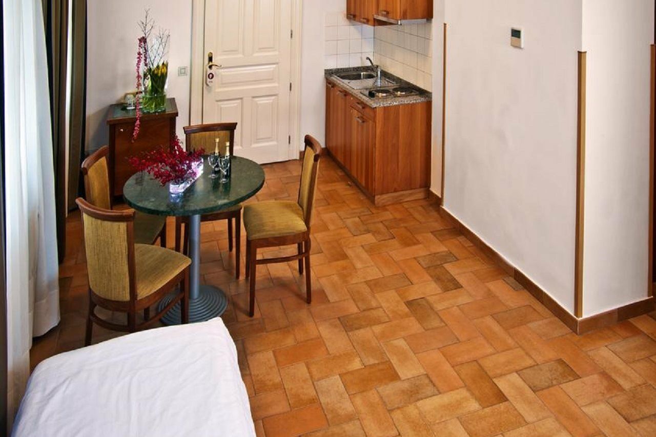 Hotel Galileo Prague Ngoại thất bức ảnh